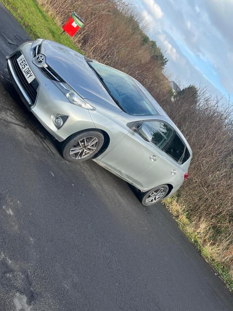 Toyota, AURIS, Hatchback, 2015, Manual, 1364 (cc), 5 doors