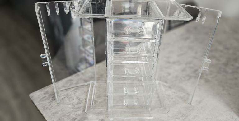 Jewellery box 