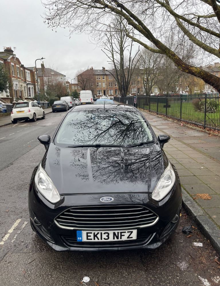 Ford, FIESTA, Hatchback, 2013, Semi-Auto, 1597 (cc), 5 doors