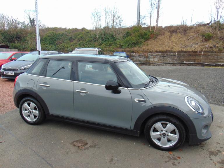 MINI HATCH 1.5 5-Door Hatch Cooper * MOT MARCH 2027 * LEZ COMPLIANT * FINANCE
