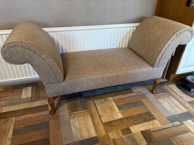 Chaise longue