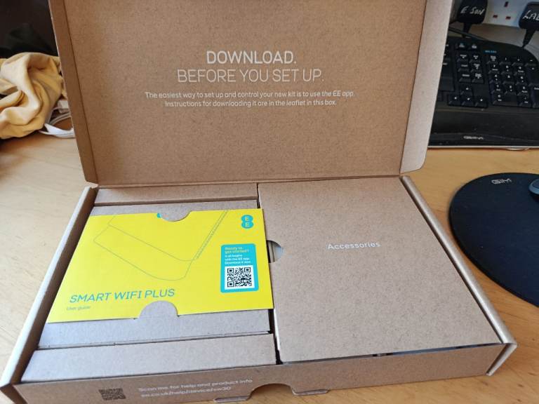 EE Smart WiFi Plus l- WiFi 6 - New In Box