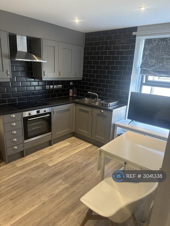 1 bedroom flat in Washington Street, Workington, CA14 (1 bed) (#3041338)