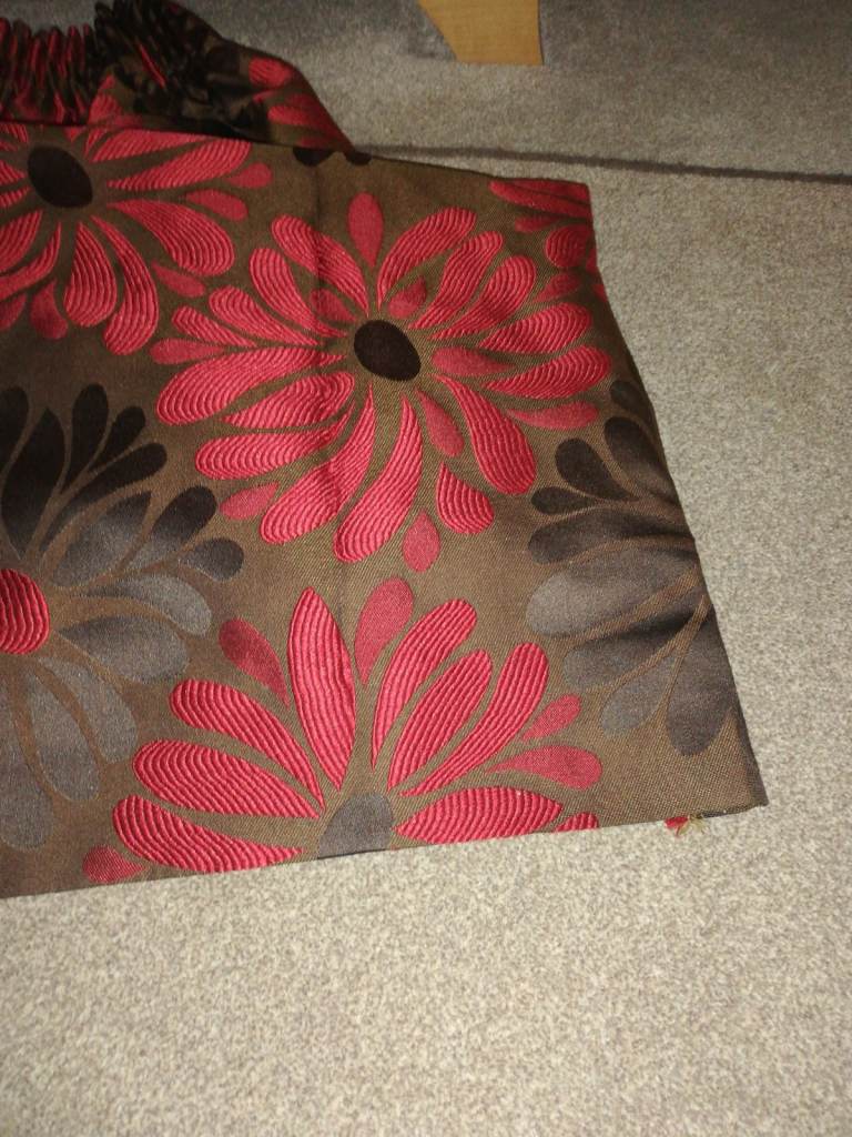 Fully lined curtains 