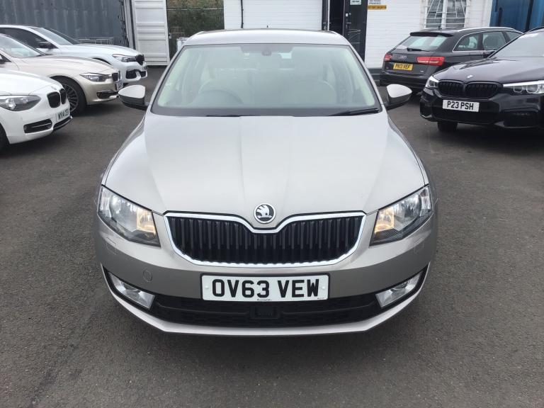 2014 Skoda Octavia 2.0 TDI CR Elegance 5dr HATCHBACK Diesel Manual