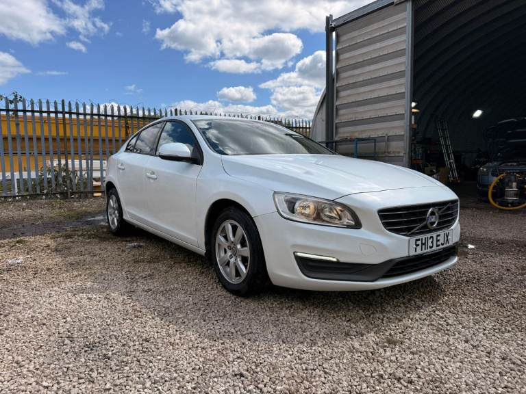 Volvo, S60, Saloon, 2013, Manual, 1560 (cc), 4 doors