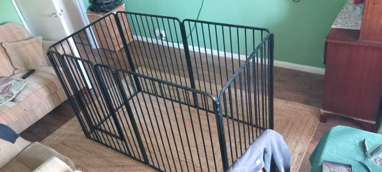 Dog playpen / Dog pen 