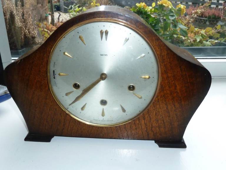 Smiths Vintage ,Working   Mantel Clock ( NO TEXTS PLEASE )