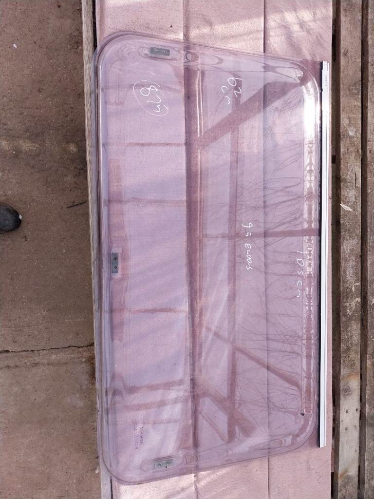 95 elddis caravan window 105 x 62cm