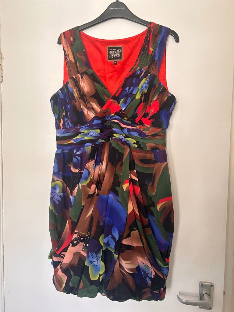 Multiple dresses - £5 each - sizes 14/16