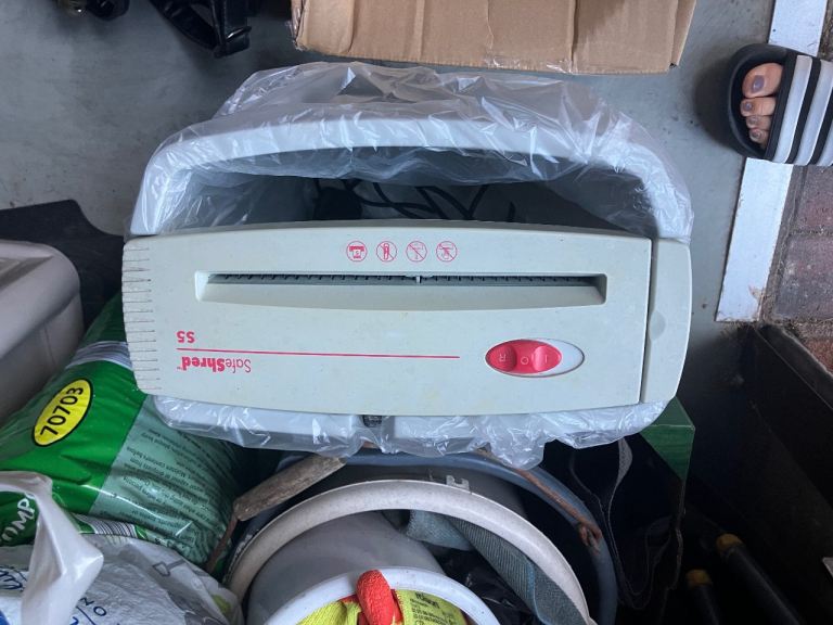 Safeshred S5 Paper Shredder – Good Condition