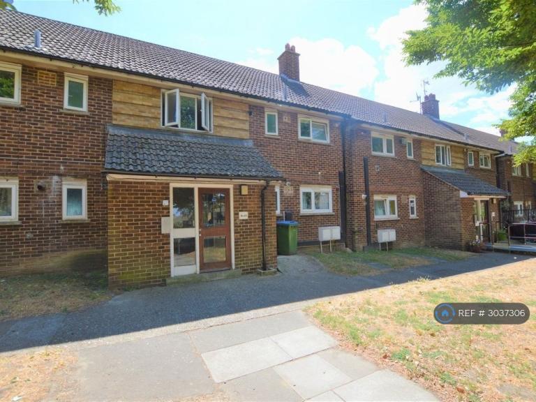 1 bedroom flat in Eltham, London, SE9 (1 bed) (#3037306)