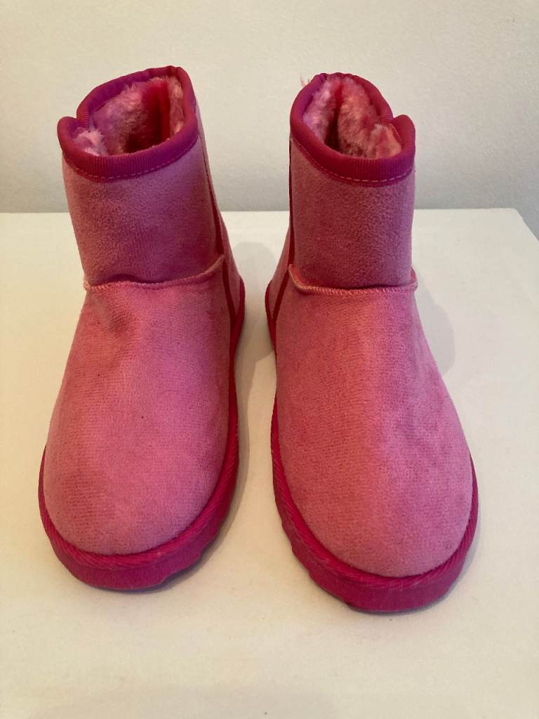 new pair of girls boots  size 4