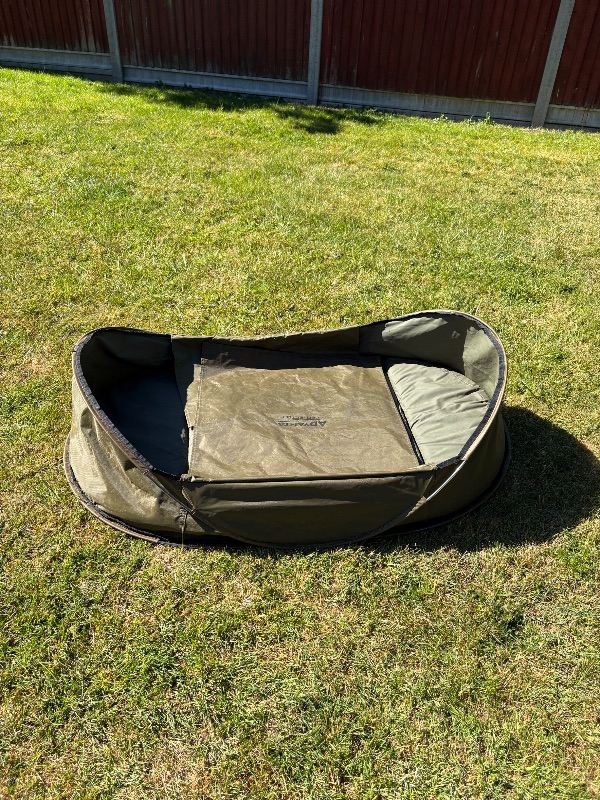 Unhooking cradle 