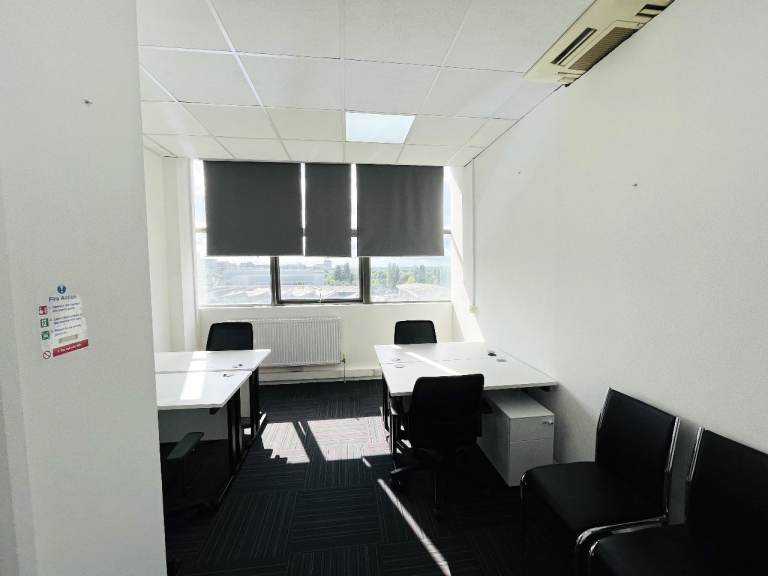 Small Office / Small Studio to Rent in Park Royal NW10