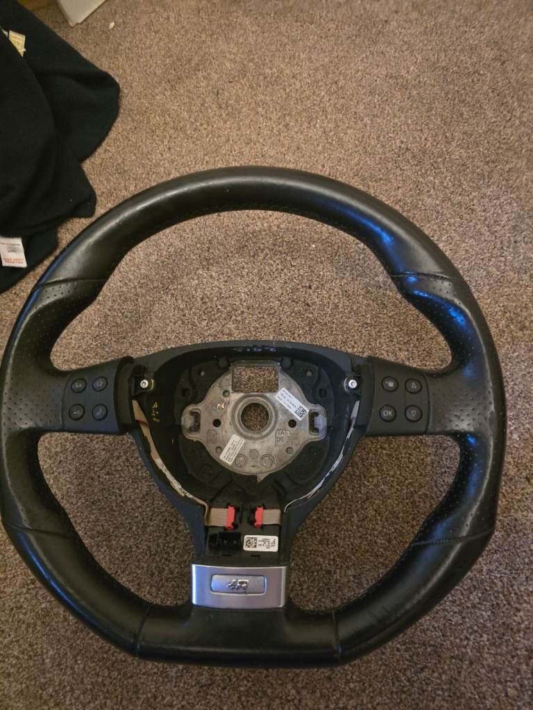 Gokf MK 5 R32 steering wheel 