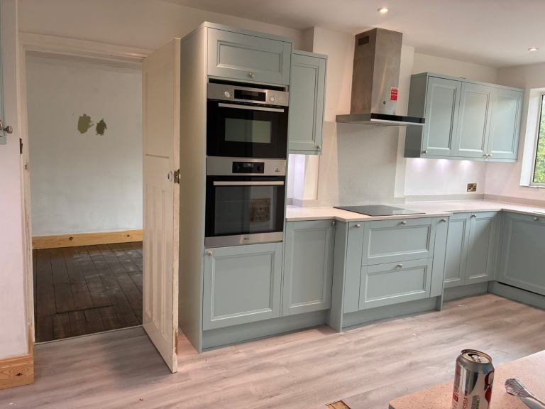 Good quality second hand kitchen units and sink