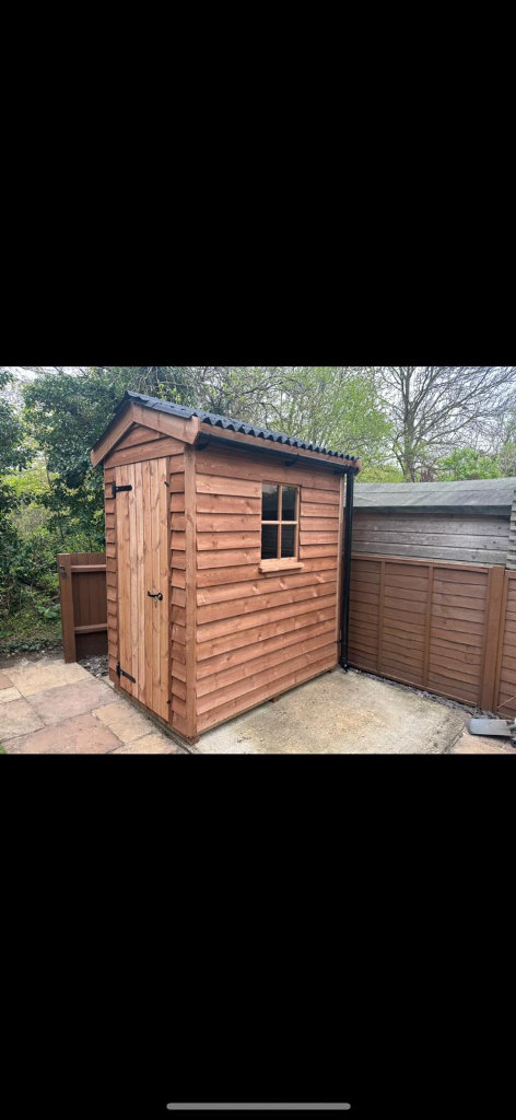 1.8 x 1.2 (6x4 ) featheredge garden shed 