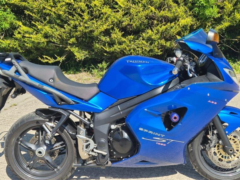 2005 05 Triumph Sprint St 1050 Sprint ST1050 14149 Miles