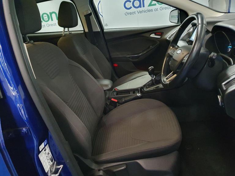 2017 Ford Focus 1.0 EcoBoost 125 Titanium 5dr HATCHBACK PETROL Manual