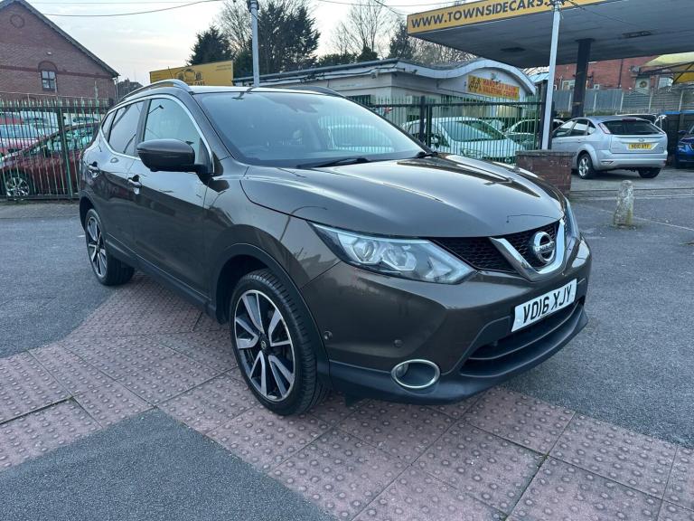 2016 Nissan Qashqai 1.6 DiG-T Tekna [Non-Panoramic] 5dr HATCHBACK PETROL Manual
