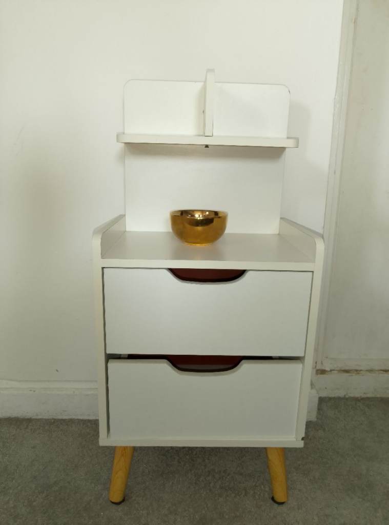 Little shelf & draws