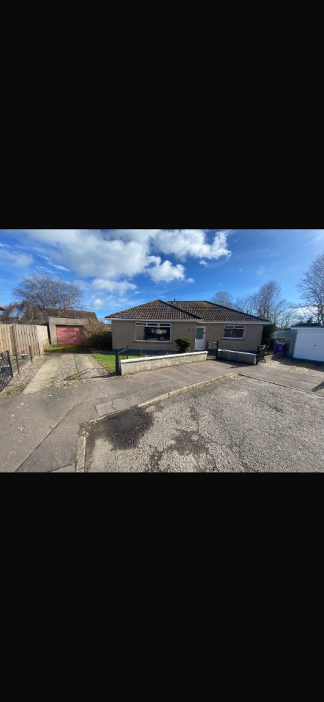 Detached 3 Bedroom Bungalow for rent 