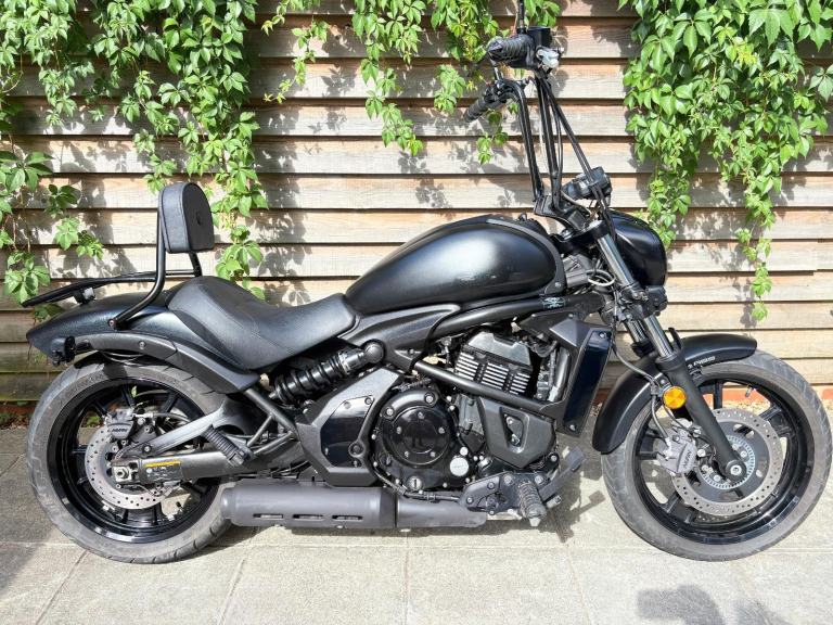 2018 / 69 Kawasaki Vulcan 650 DJF £4500 Black 5940 miles. 