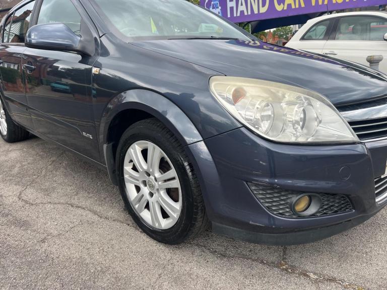 2010 Vauxhall Astra 1.8i 16v Elite 5dr HATCHBACK Petrol Automatic