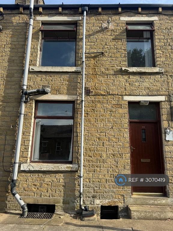 2 bedroom house in Moorbottom Road, Huddersfield, HD1 (2 bed) (#3070419)
