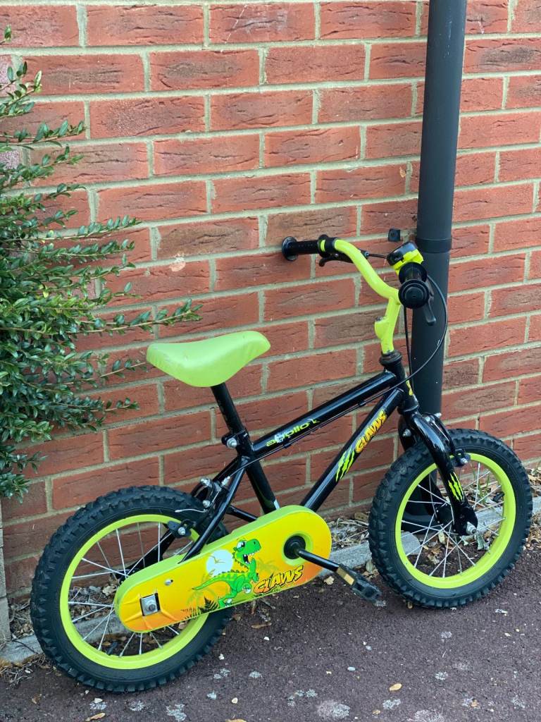 Apollo CLAWS childrens bicycle 