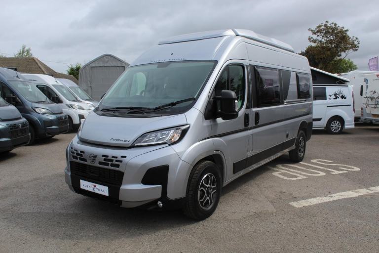 Auto-Trail Expedition 67 POP TOP ROOF, AUTOMATIC DIESEL AUTOMATIC 2025