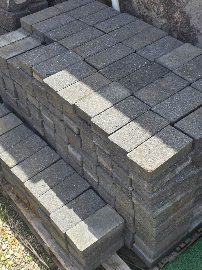 360 grey bricks