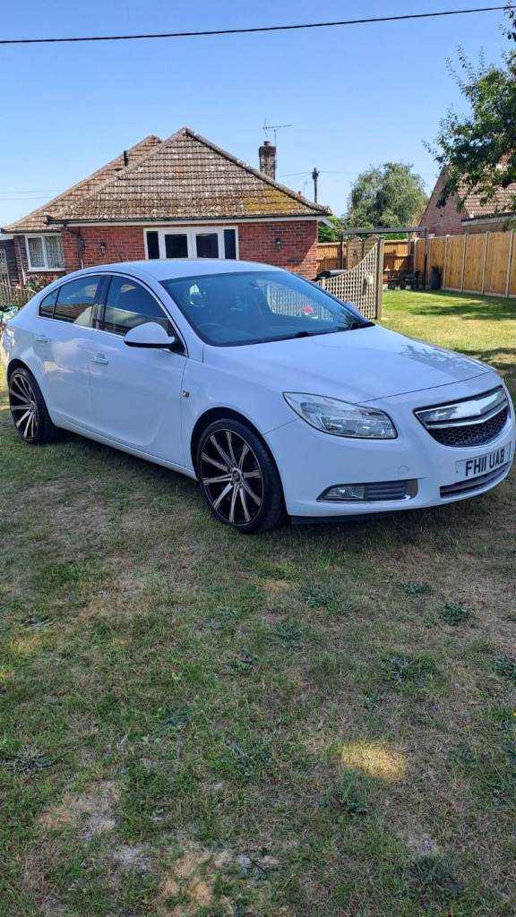 Vauxhall, INSIGNIA, Hatchback, 2011, Manual, 1796 (cc), 5 doors
