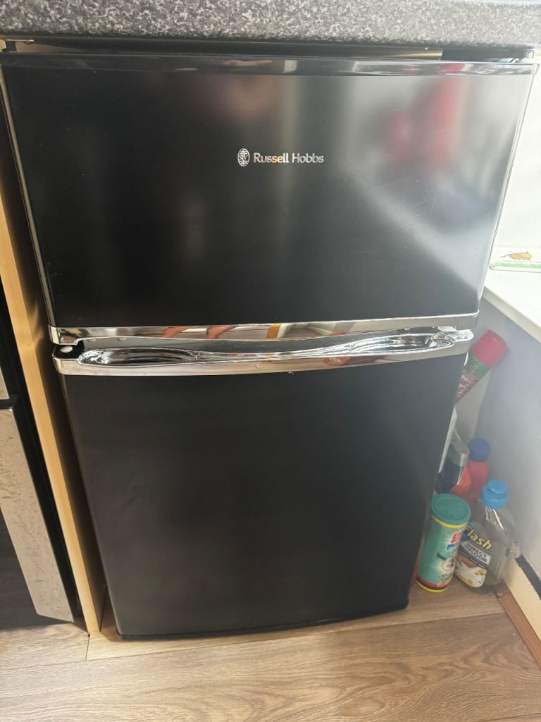 Russell Hobbs Undercounter Fridge Freezer 