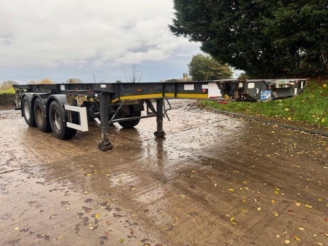 2014 MONTRACON TRI AXLE SLIDING SKELETAL TRAILER DRUM BRAKES