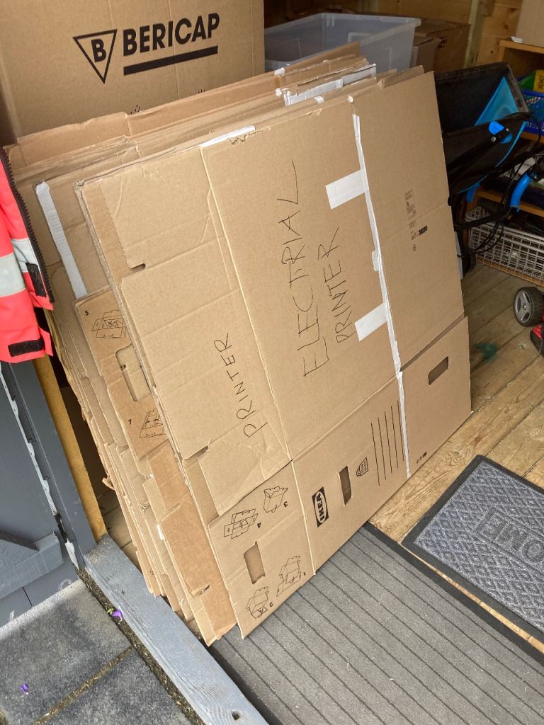 Good Condition Cardboard Moving Boxes – Mixed IKEA & Bericap