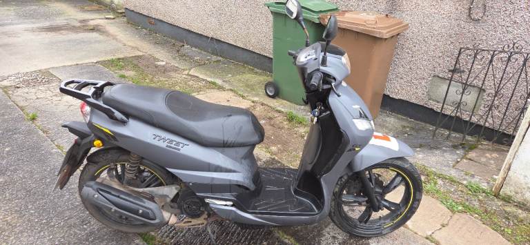 Peugeot, TWEET, 2022, 125 (cc)