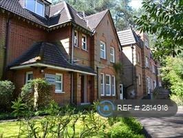 1 bedroom flat in Carlton Grange, Bournemouth, BH2 (1 bed) (#2814918)