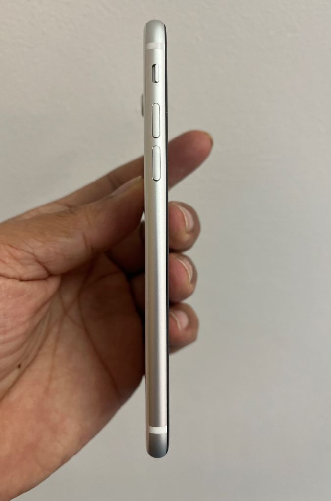 iPhone SE (2nd Generation) White 128GB Unlocked . Excellent condition.