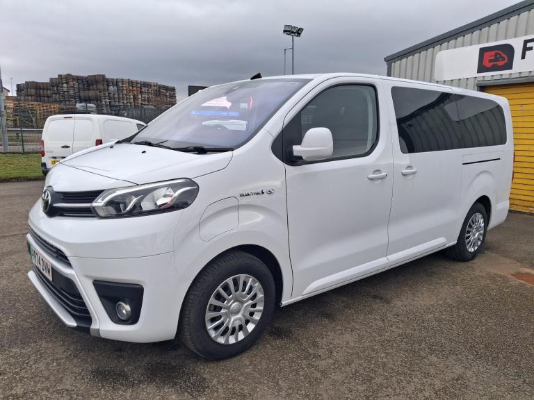 Toyota PROACE VERSO SHUTTLE L2 E 9 SEAT 100KW 50 KWH 134BHP AUTO