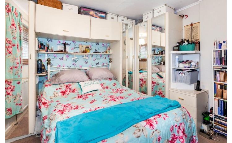 Double room to rent for couples 