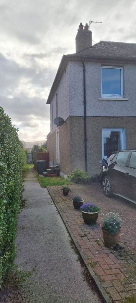 2 bedroom upper villa for rent