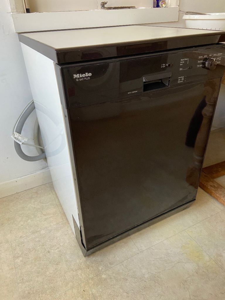 MIELE G 641 PLUS DISHWASHER - AS SEEN IN PHOTOS - FULLY WORKING
