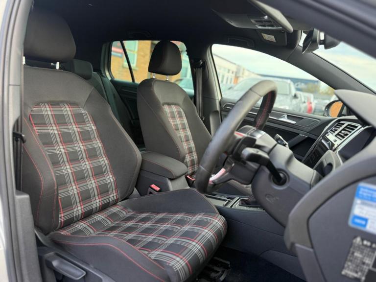  Volkswagen Golf 2.0 TSI GTI DSG Euro 6 (s/s) 5dr Petrol Automatic