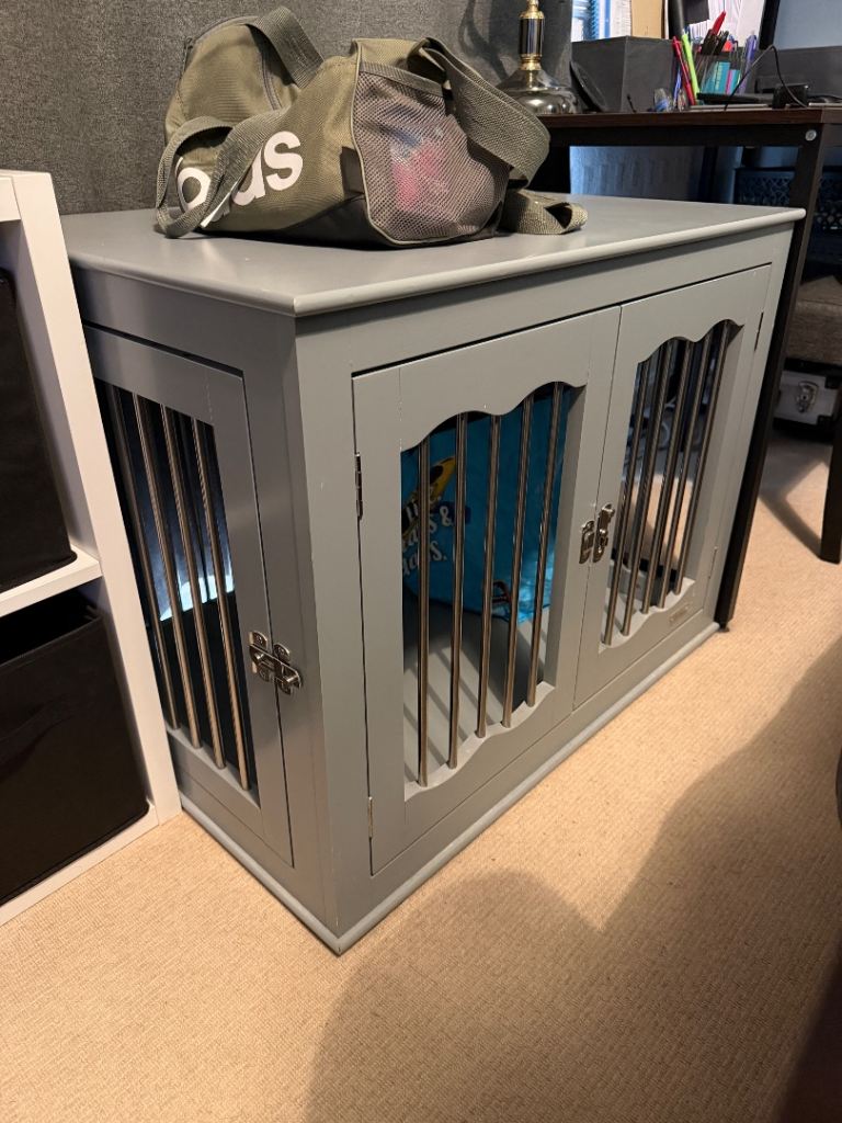 Wooden dog crate 