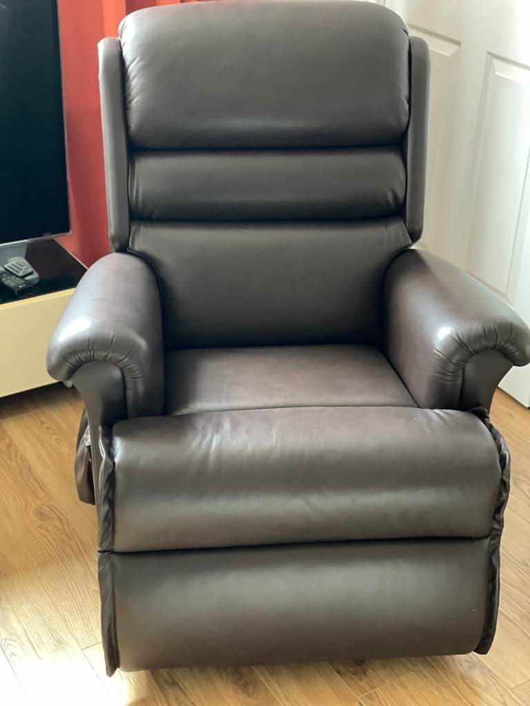 Sherbourne Leather Electic Riser Reclining Chair (used from new for one week)