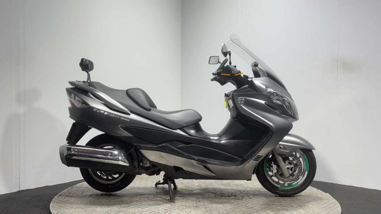 Suzuki Burgman AN 2009 27K MOT SERVICED 400CC MAXI SCOOTER RIDES / LOOKS GOOD