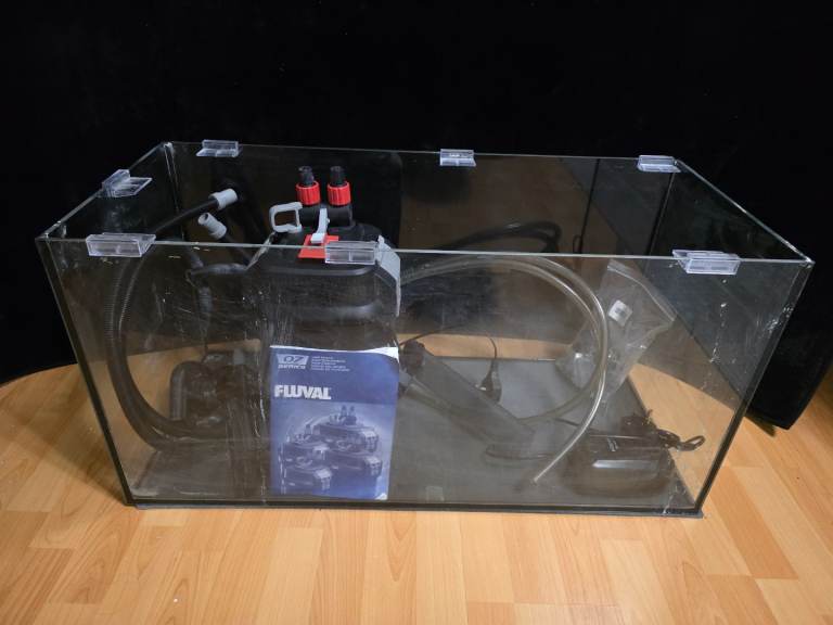 Aquarium tank + filter 