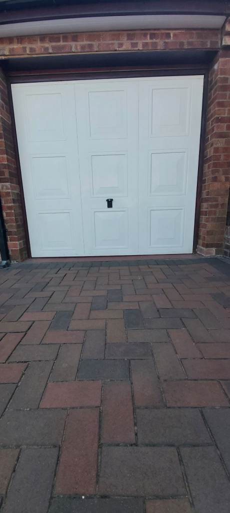 UP AND OVER GEORGIAN GARAGE DOOR